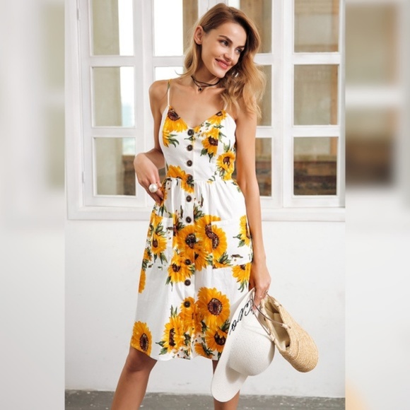 LILY DOE Sunflower Buttoned Pocket Midi Cute Dress - Picture 3 of 8